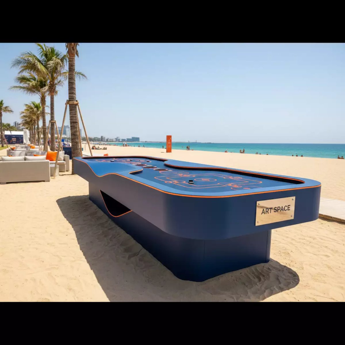 Аренда Стол ландшафтный игровой L 2940 на пляже «Мандарин» — ART SPACE