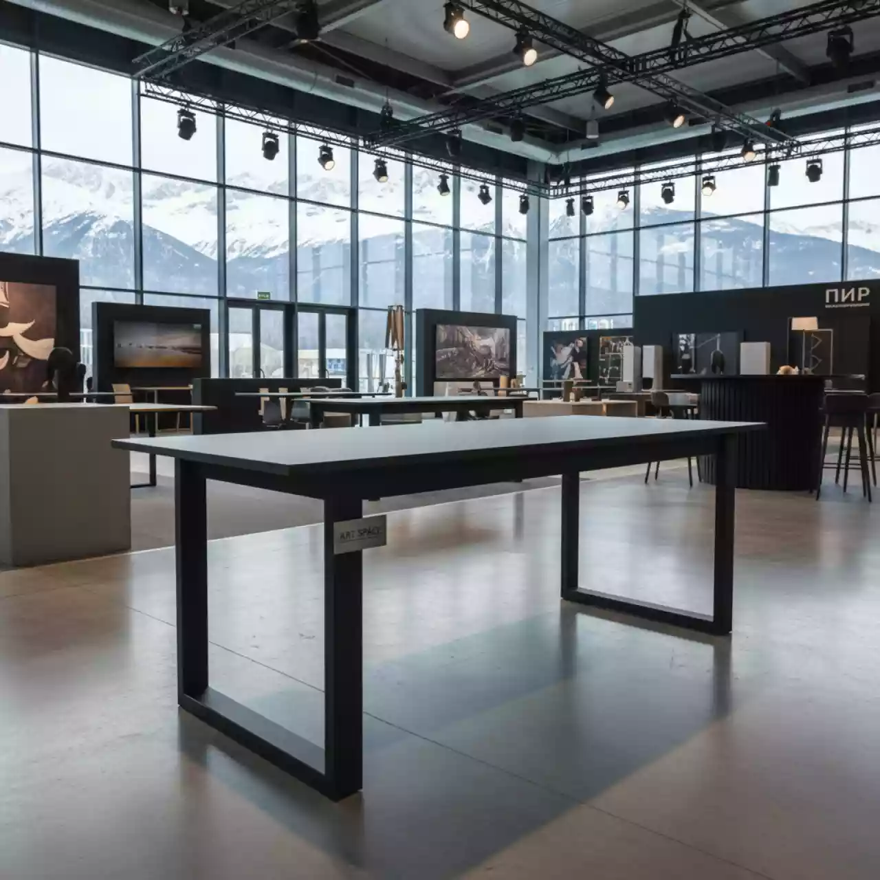 Аренда Стол Лидер 1 1500х800 мм серый черный на курорте «Газпром» (Альпика) — ART SPACE