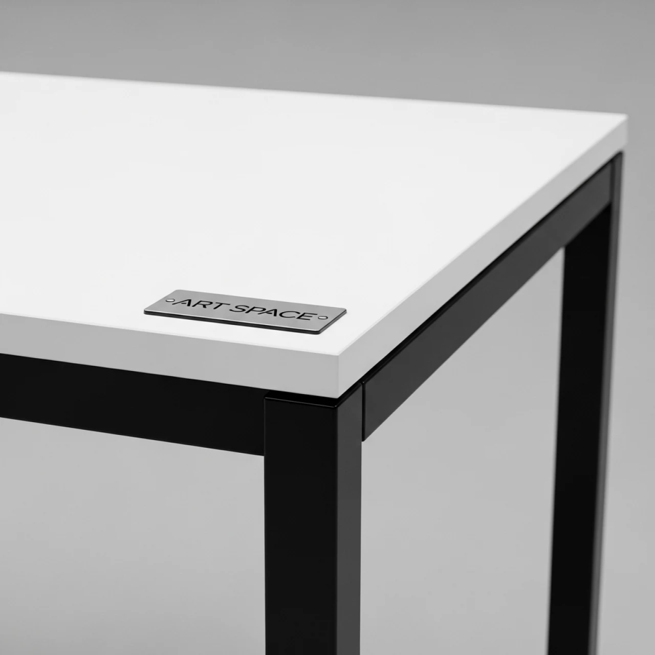 Аренда Стол Лидер 1 белый черный кромка ПВХ 1200х600 в Omega Sirius — ART SPACE