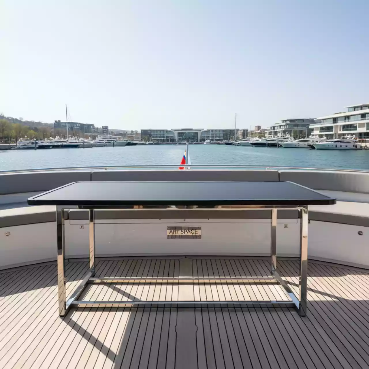 Аренда Стол Лидер 1 черный каркас серебро на VIP-яхте (Имеретинский порт) — ART SPACE