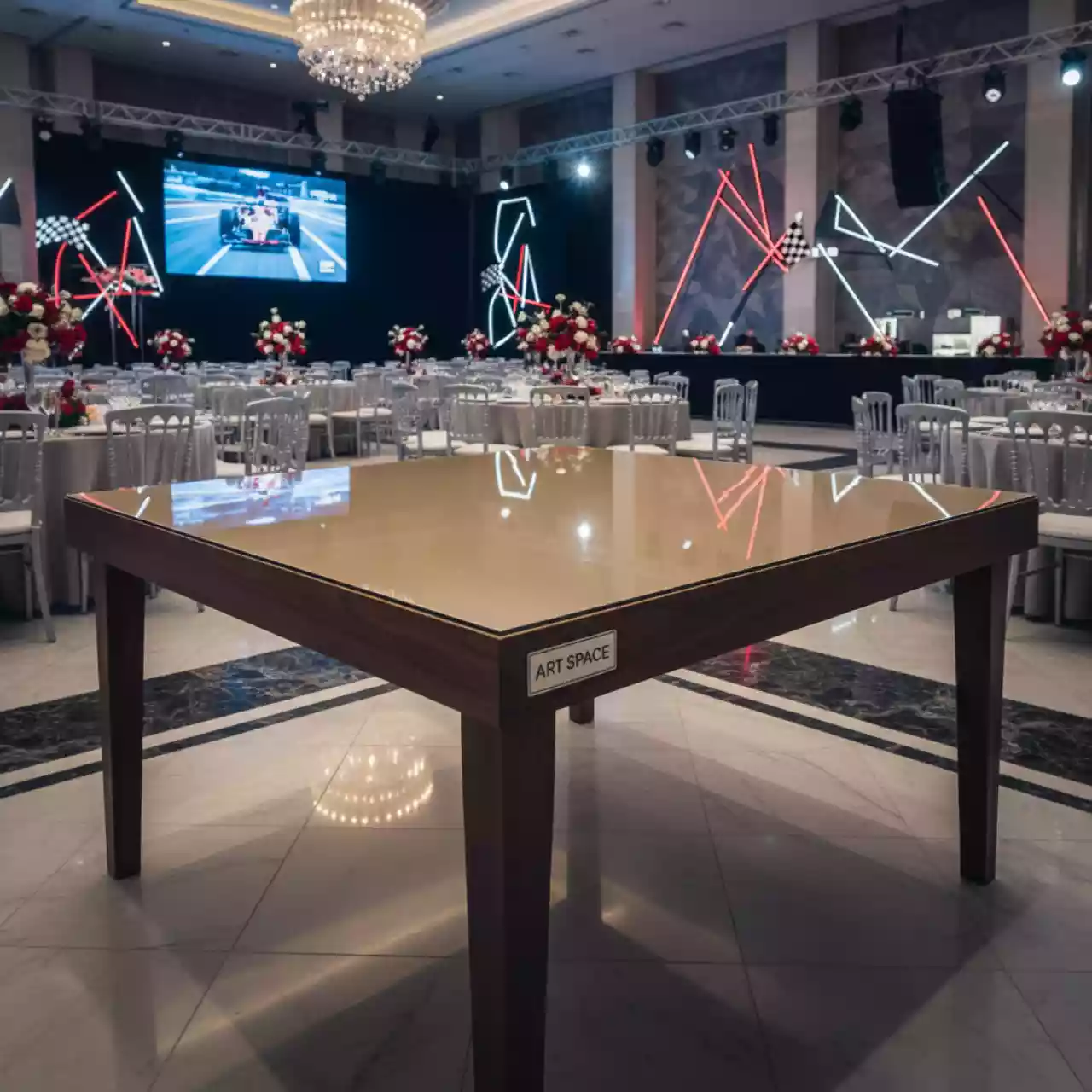 Аренда Стол Лидер 1 орех шампань 900х600 в Stella di Mosca — ART SPACE