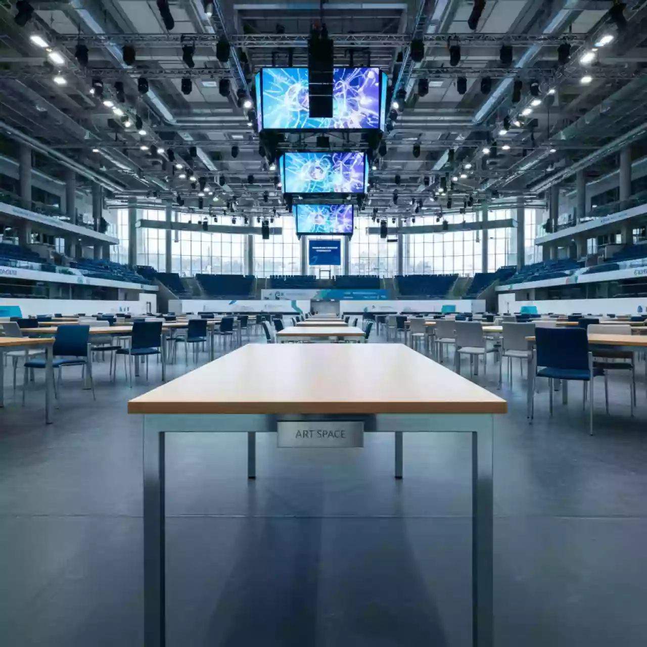 Аренда Стол Лидер 23 прямоугольный в ледовом дворце «Большой» — ART SPACE