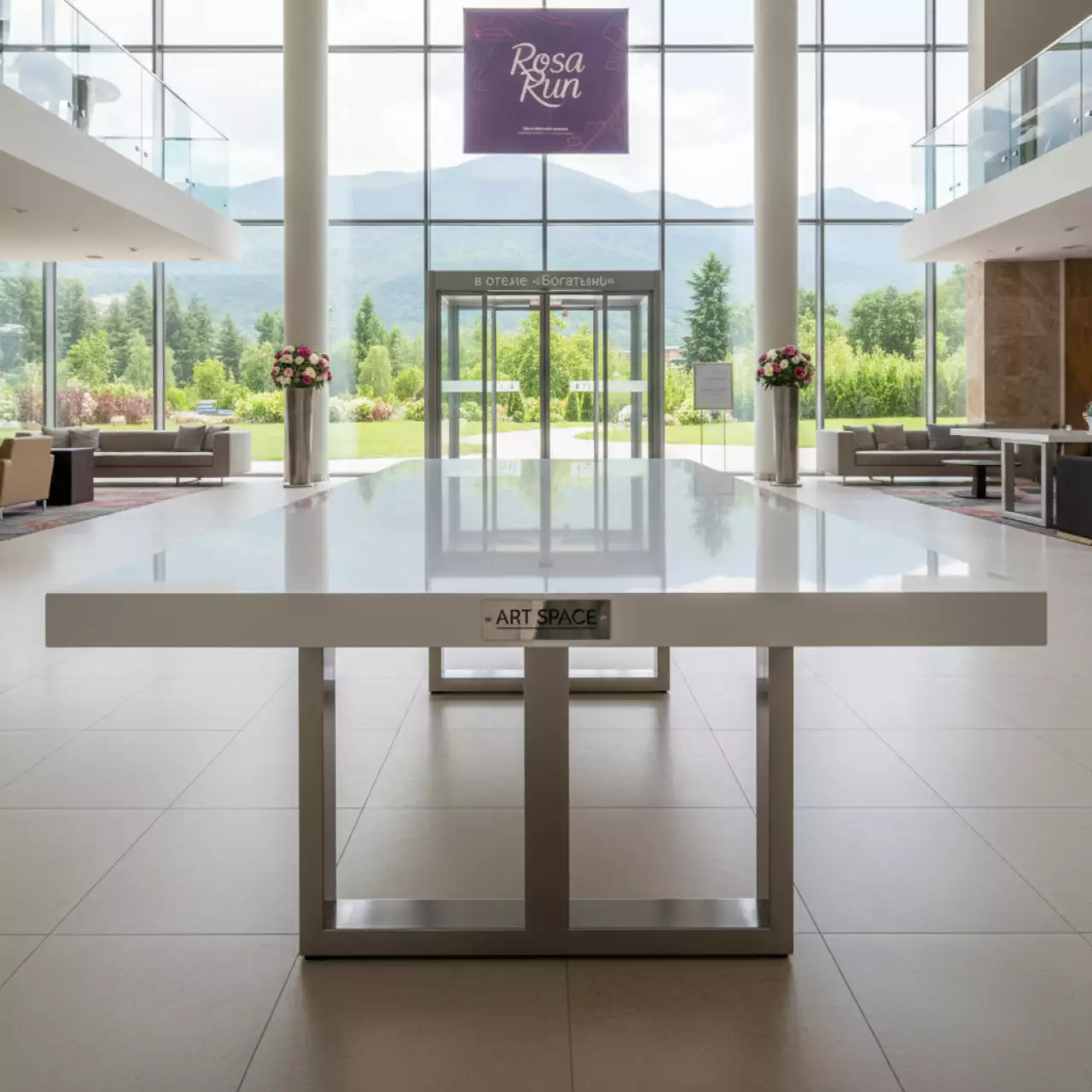 Аренда Стол Лидер 2 1800х900 белый в отеле «Богатырь» — ART SPACE