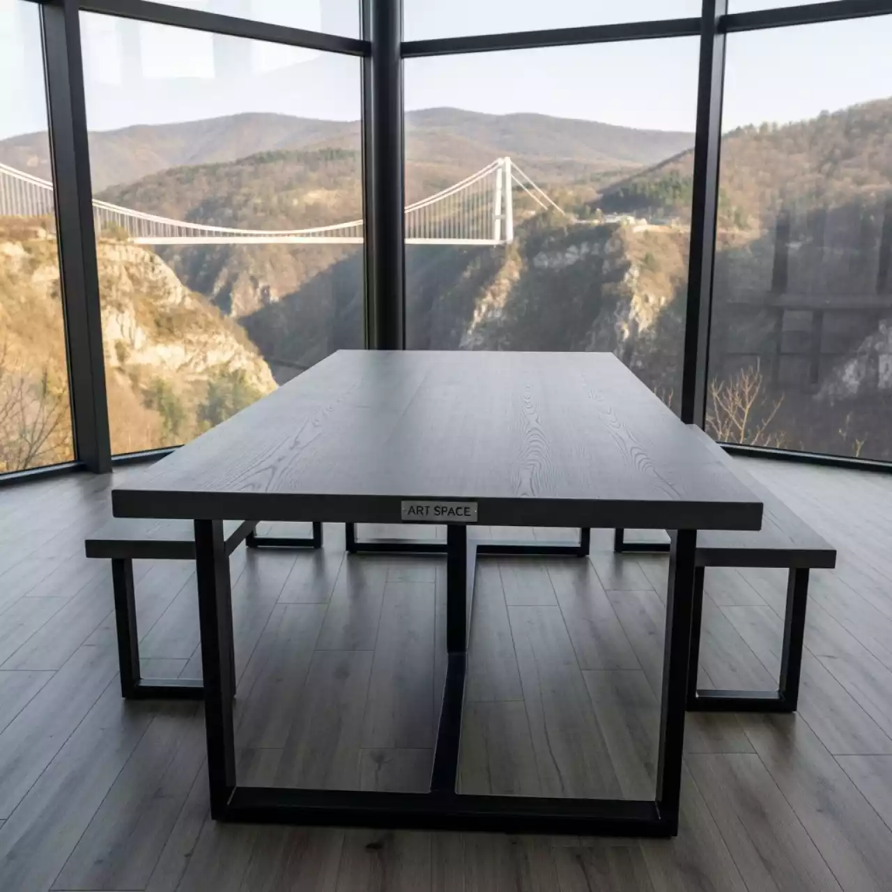 Аренда Стол лофт деревянный серый в Skypark Sochi — ART SPACE