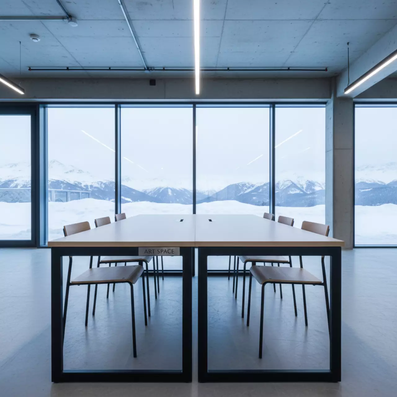 Аренда Стол Лофт Нево ЛДСП в Karat Resort — ART SPACE