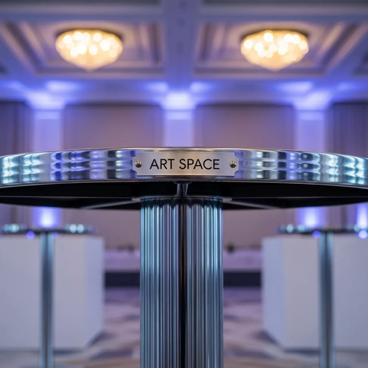 Аренда Стол металлический круглый 60х60х100 см в санатории «Черноморье» — ART SPACE