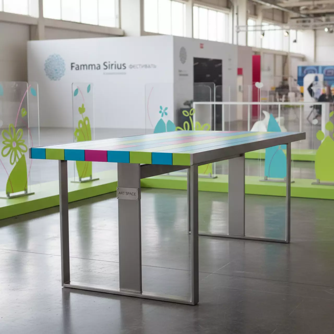 Аренда Стол металлический обеденный Belmar в Gamma Sirius — ART SPACE