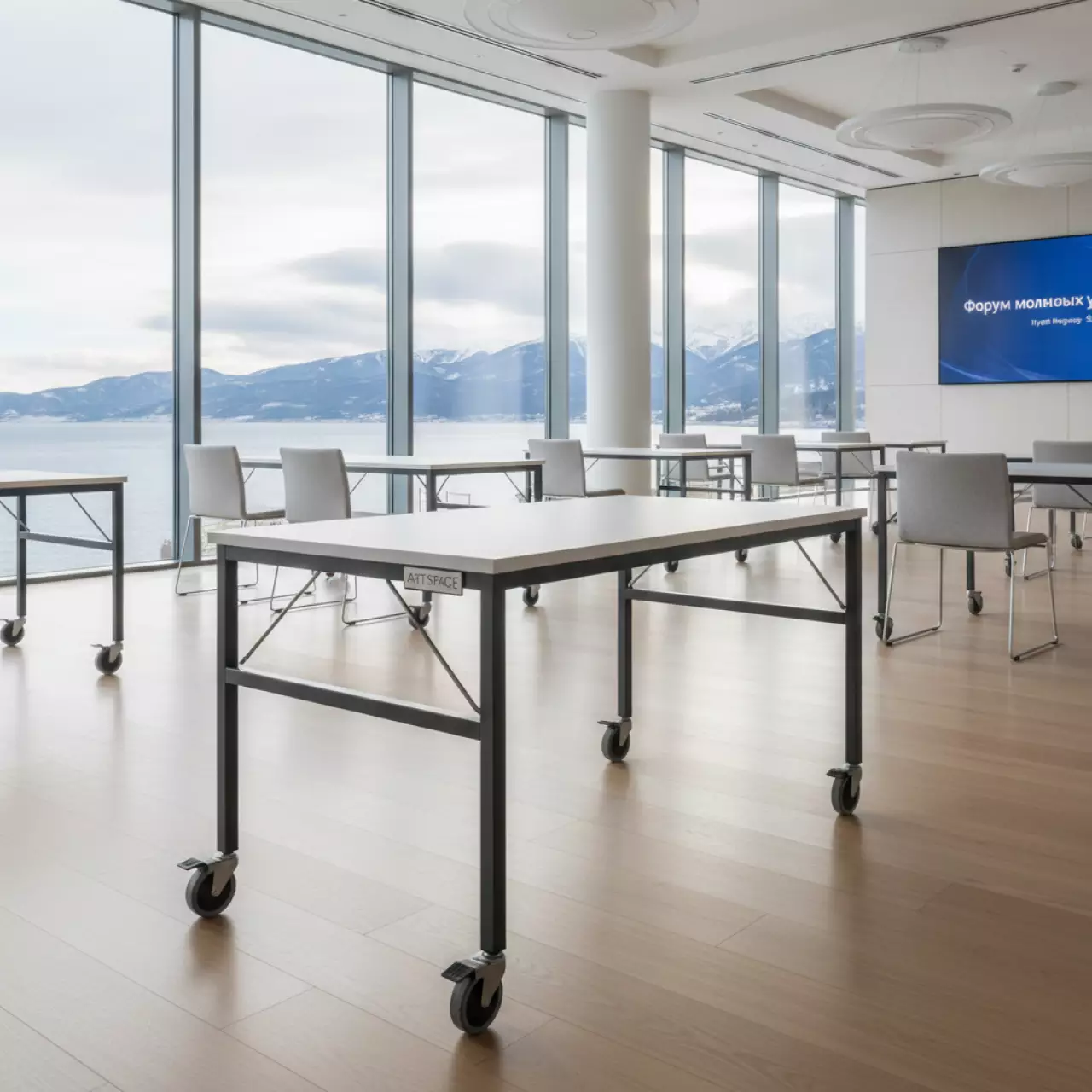 Аренда Стол мобильный складной белый антрацит 22 мм 80х70 см в отеле Hyatt Regency Sochi — ART SPACE