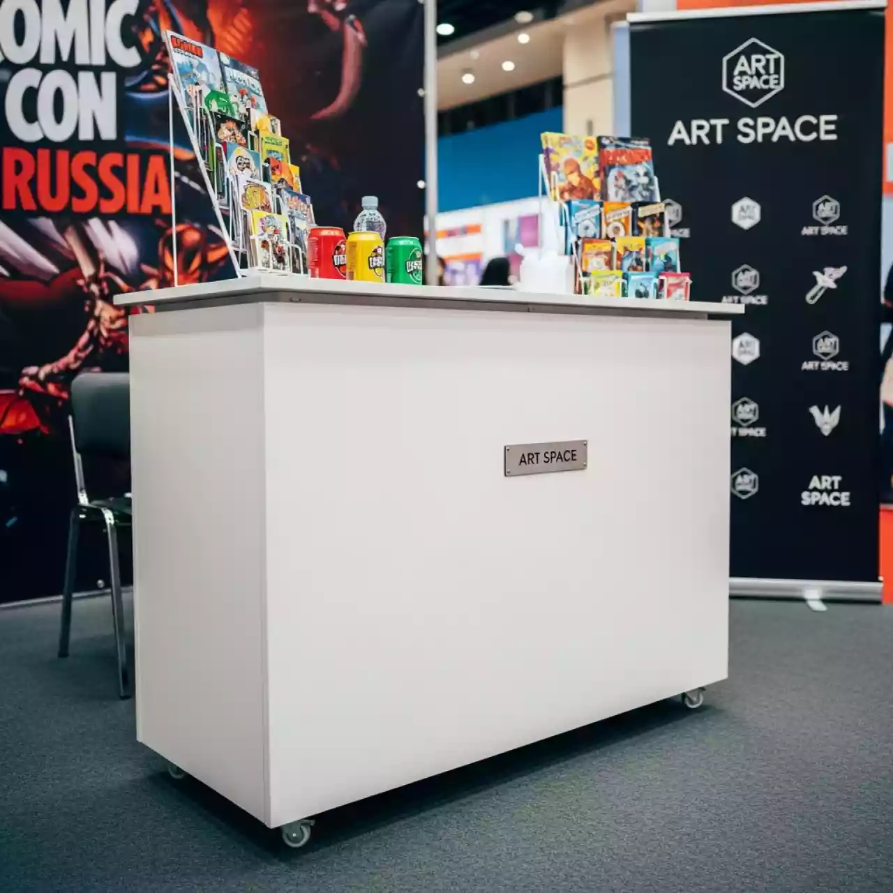 Аренда Стол мобильный складной Таксония белый 160х70 мм в отеле «Богатырь» — ART SPACE