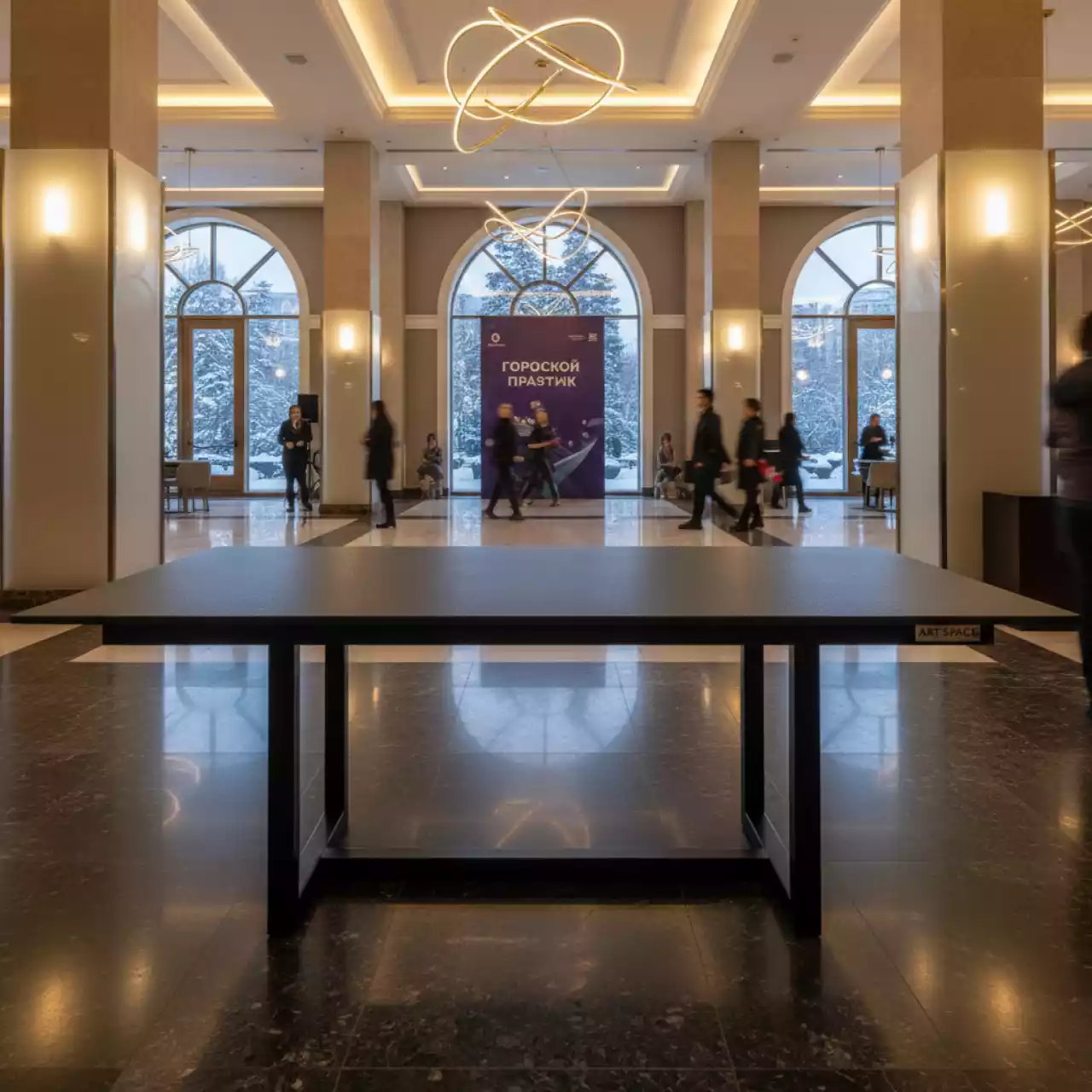 Аренда Стол обеденный Australia Sand Black 180x90x75 керамика металл черный в Cosmos Sochi Hotel — ART SPACE