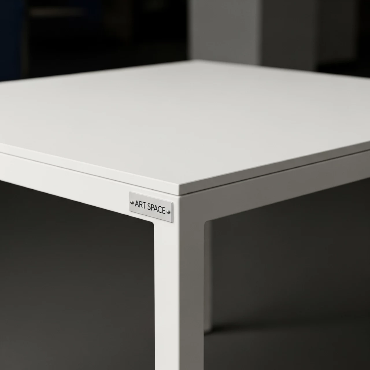 Аренда Стол обеденный Ballet 100х75 молочный в Courtyard by Marriott Sochi — ART SPACE