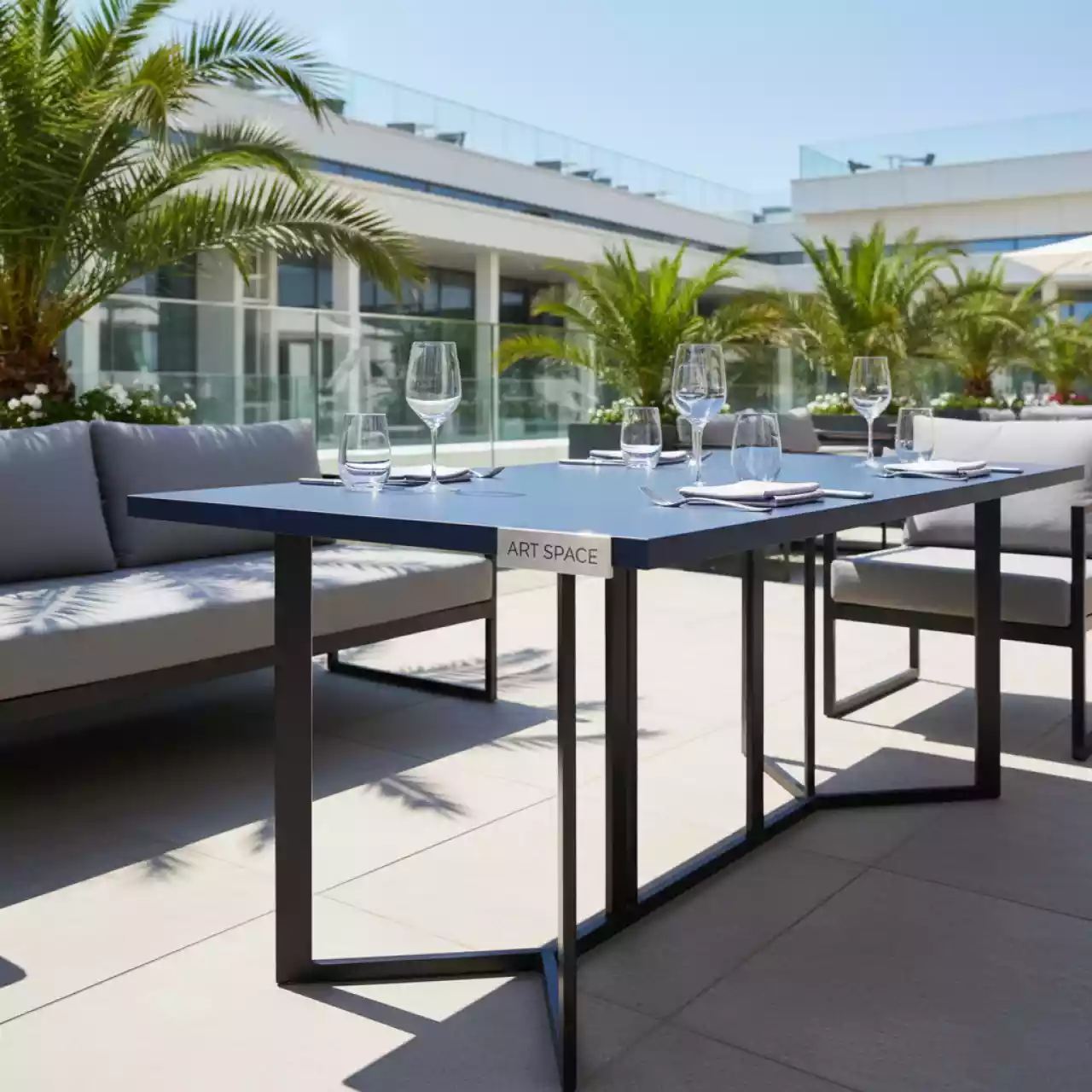 Аренда Стол обеденный Brooklin в Courtyard by Marriott Sochi — ART SPACE