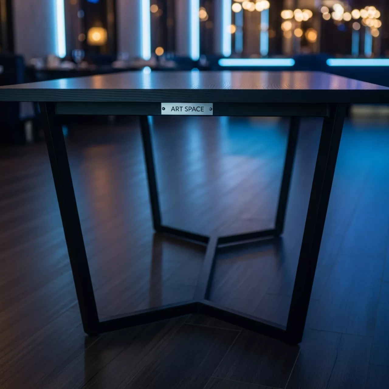 Аренда Стол обеденный Малага из HPL 160х80 см дуб черный каркас в ресторане «Brunello» — ART SPACE