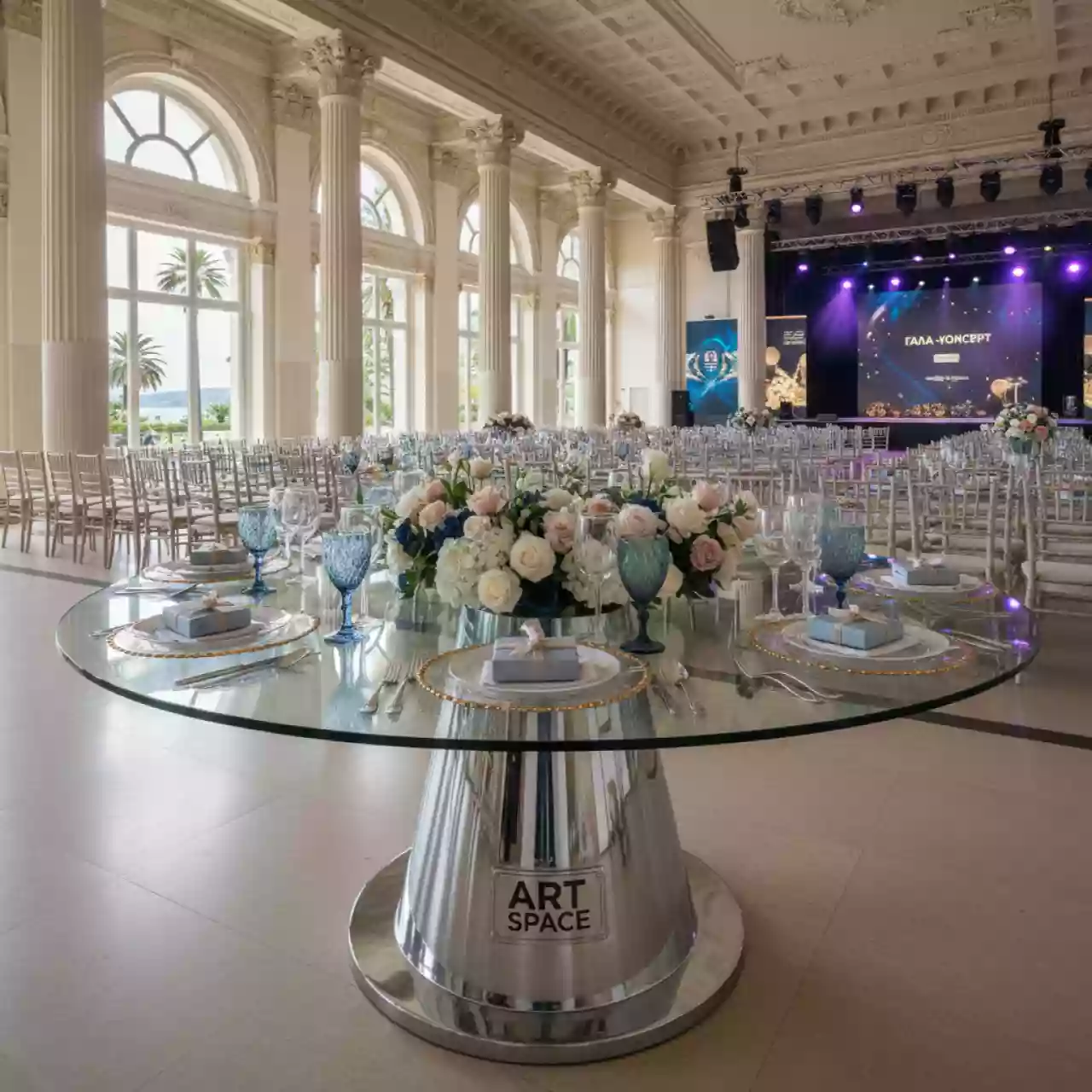 Аренда Стол обеденный стеклянный Nexus D 90 хром в конгресс-холле отеля Жемчужина — ART SPACE