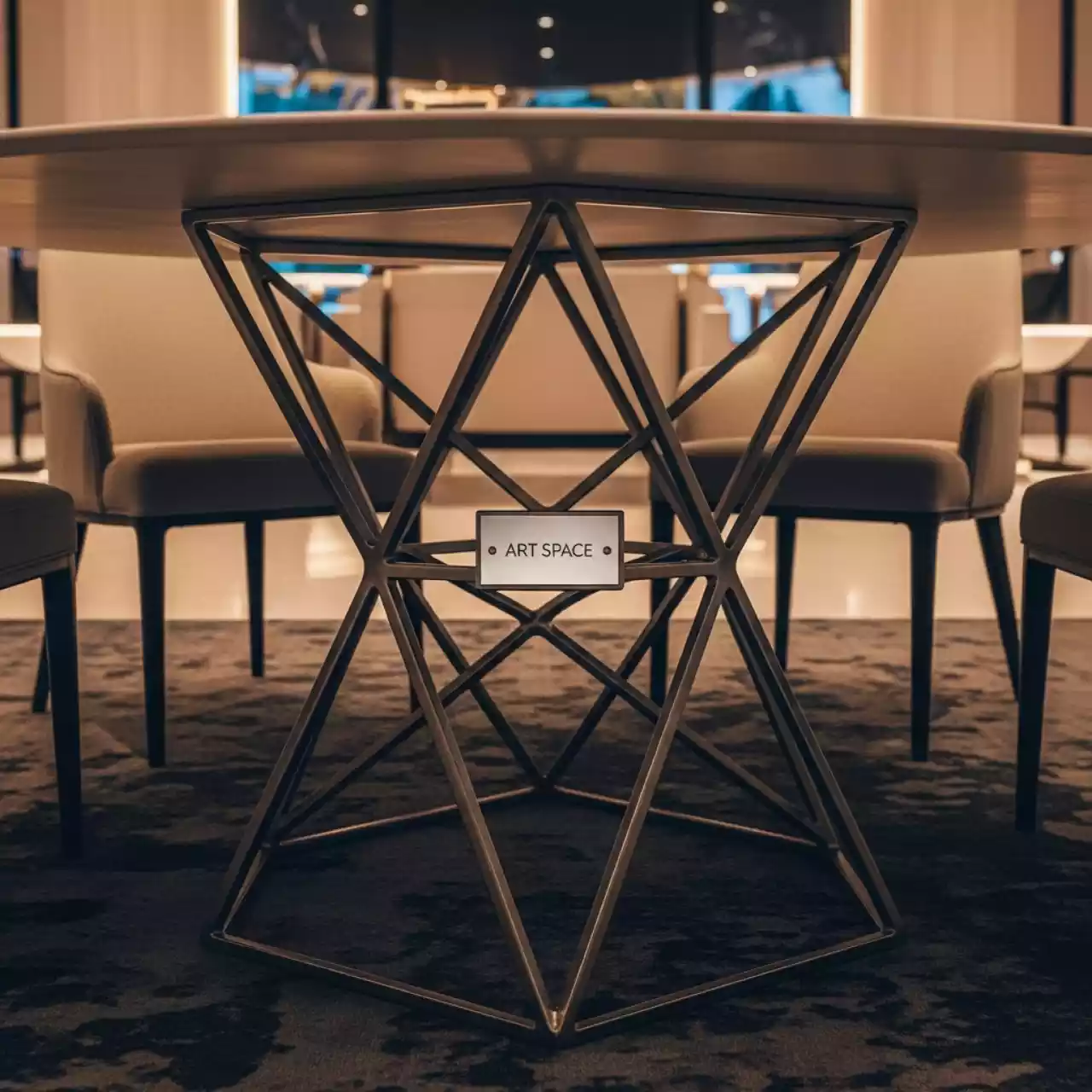 Аренда Стол обеденный XaXa Design Ximo Roca в Sochi Marriott Krasnaya Polyana — ART SPACE