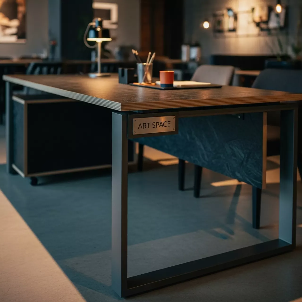 Аренда Стол офисный ДСП в ресторане «Плакучая Ива» — ART SPACE