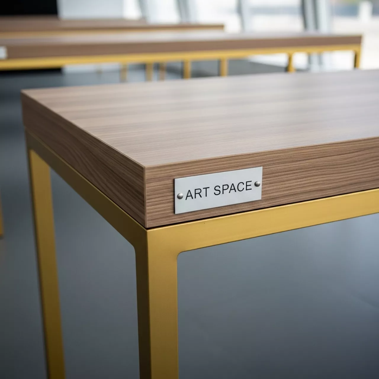 Аренда Стол орех золотой Лидер 2 2400х900 в этно-парке «Моя Россия» — ART SPACE