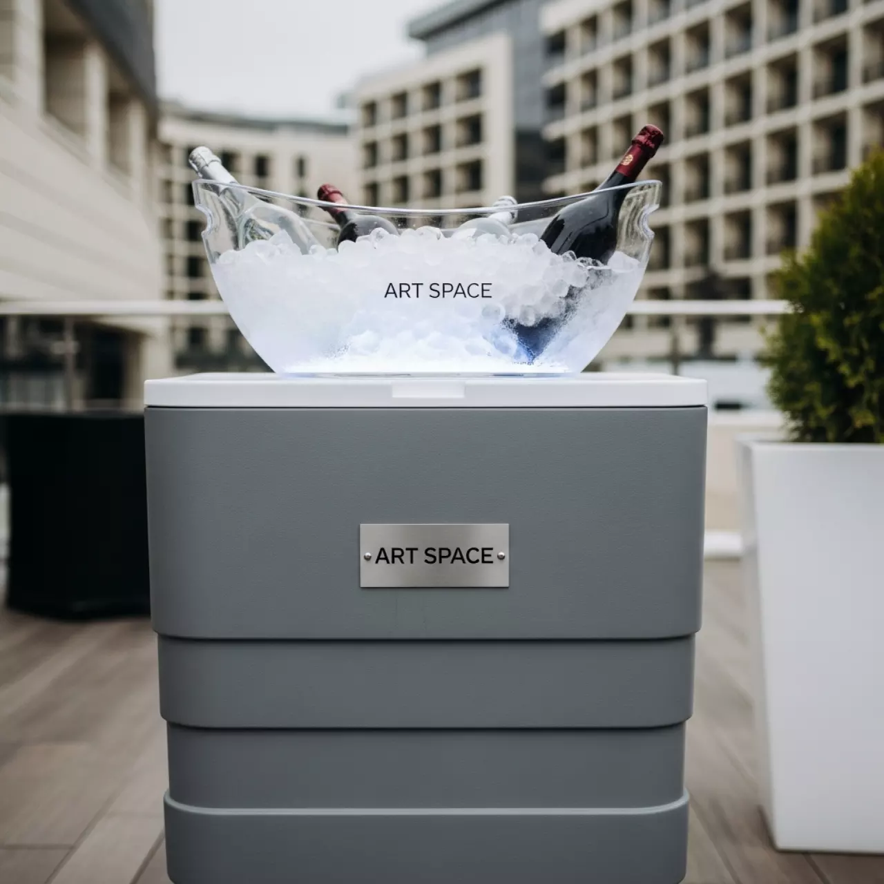 Аренда Стол пластиковый мини бар POP UP Cool Bar в Mercure Сочи Центр — ART SPACE