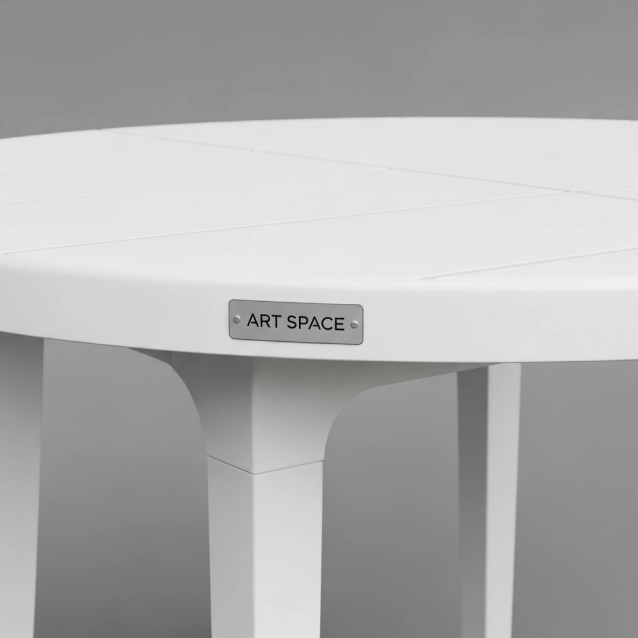 Аренда Стол пластиковый обеденный Ikon белый Сочи — ART SPACE