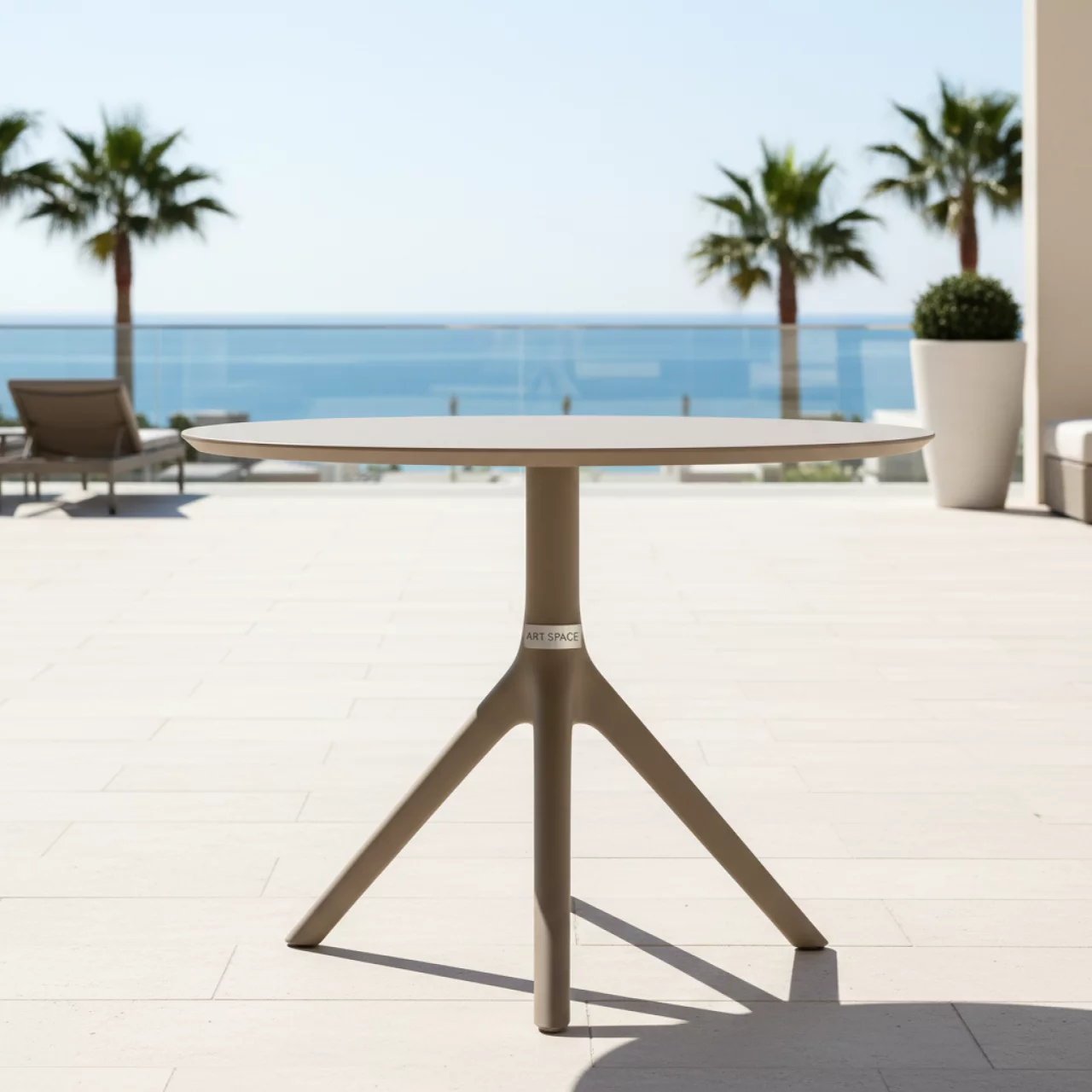 Аренда Стол пластиковый обеденный Spritz Spritz Mini тортора в Bridge Resort — ART SPACE