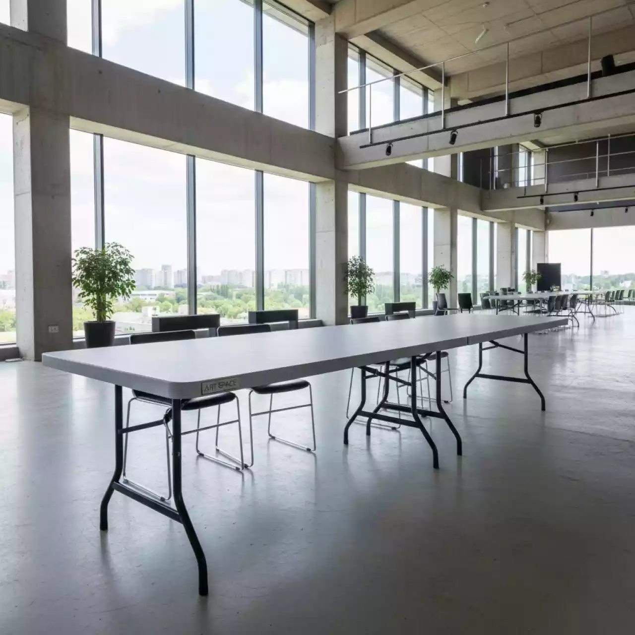 Аренда Стол пластиковый прямоугольный 1820х735 мм в банкетном зале «Дельфин» — ART SPACE