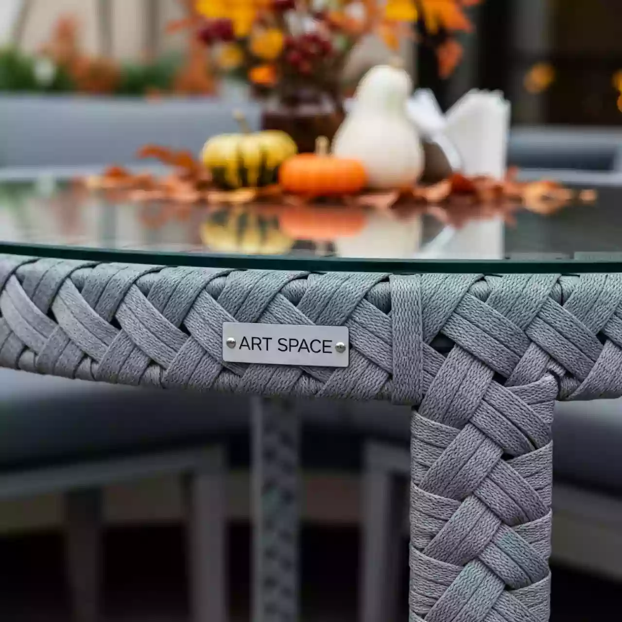 Аренда Стол плетеный Айриш из искусственного ротанга графит в ресторане «Высота 5642» — ART SPACE