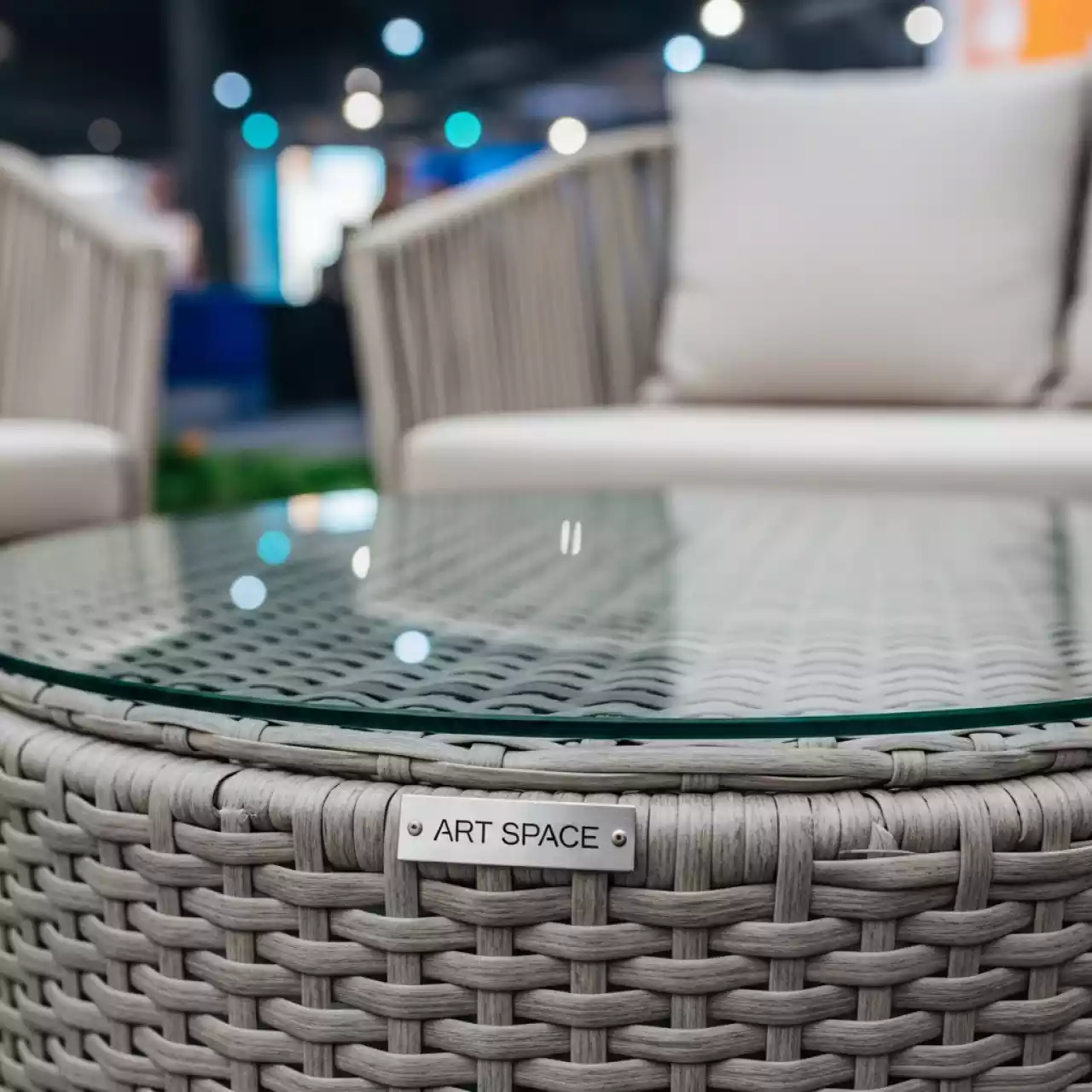 Аренда Стол плетеный Неаполь в Сириус Арене — ART SPACE