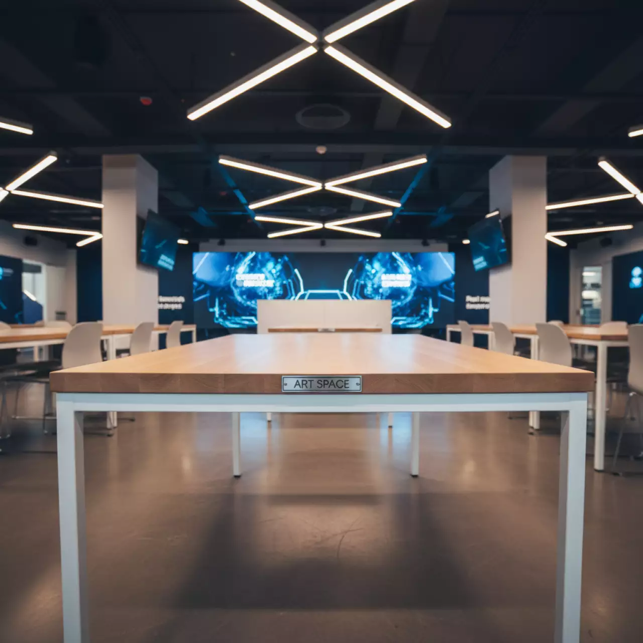 Аренда Стол прямоугольный 180х80 см в Mantera Supreme — ART SPACE