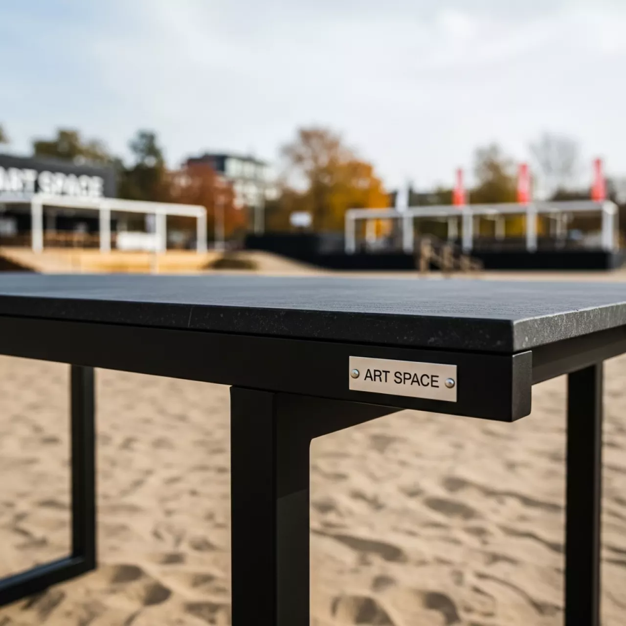 Аренда Стол раздвижной Лаки мини 900 300 мм фаерстоун черный на пляже «Ривьера» — ART SPACE