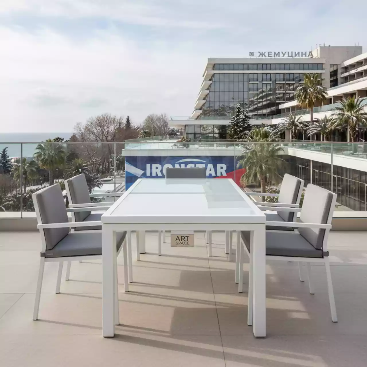 Аренда Стол раздвижной пластиковый Alloro 140 Extensible в гранд-отеле «Жемчужина» — ART SPACE