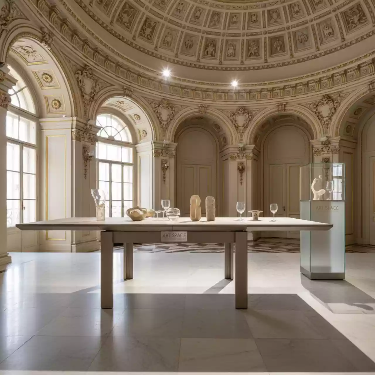 Аренда Стол раздвижной Rio 210 из пластика тортора в Зимнем театре — ART SPACE