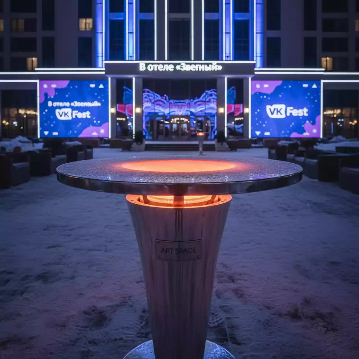 Аренда Стол с подогревом S1003 metallo в отеле «Звездный» — ART SPACE