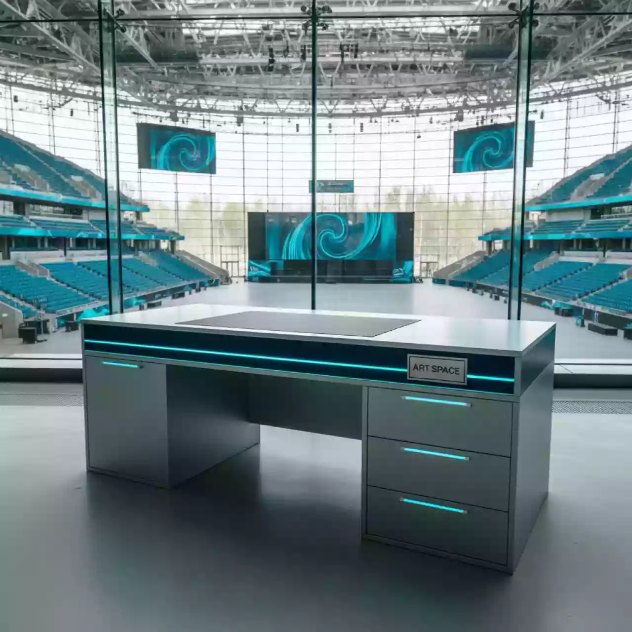 Аренда Стол с ящиками на арене «Фишт» — ART SPACE