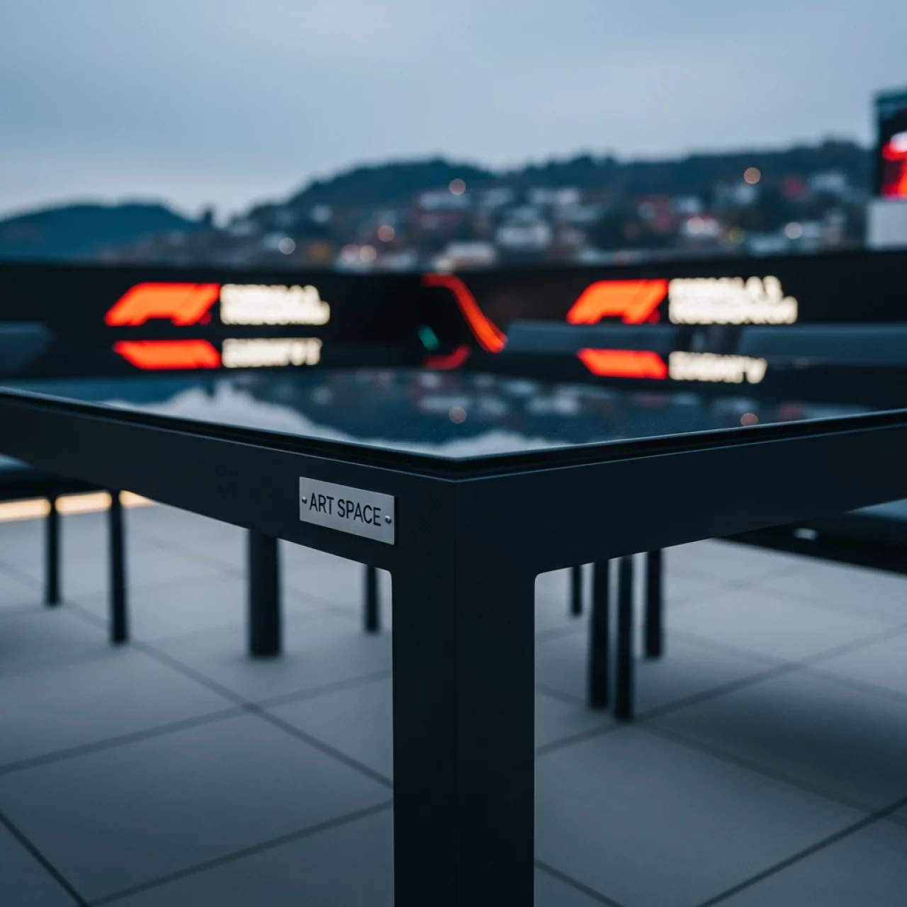 Аренда Стол садовый алюминий стекло черный Амазония VERANA 145х75х69 см в отеле Radisson Lazurnaya — ART SPACE