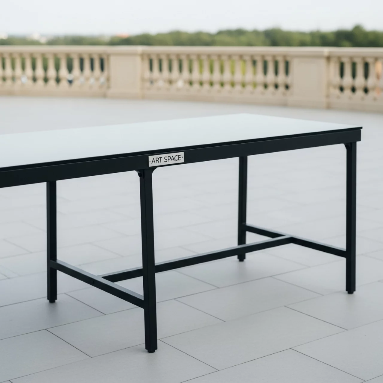 Аренда Стол садовый металл стекло черный 100х70 см в Гранд Отель Сочи — ART SPACE