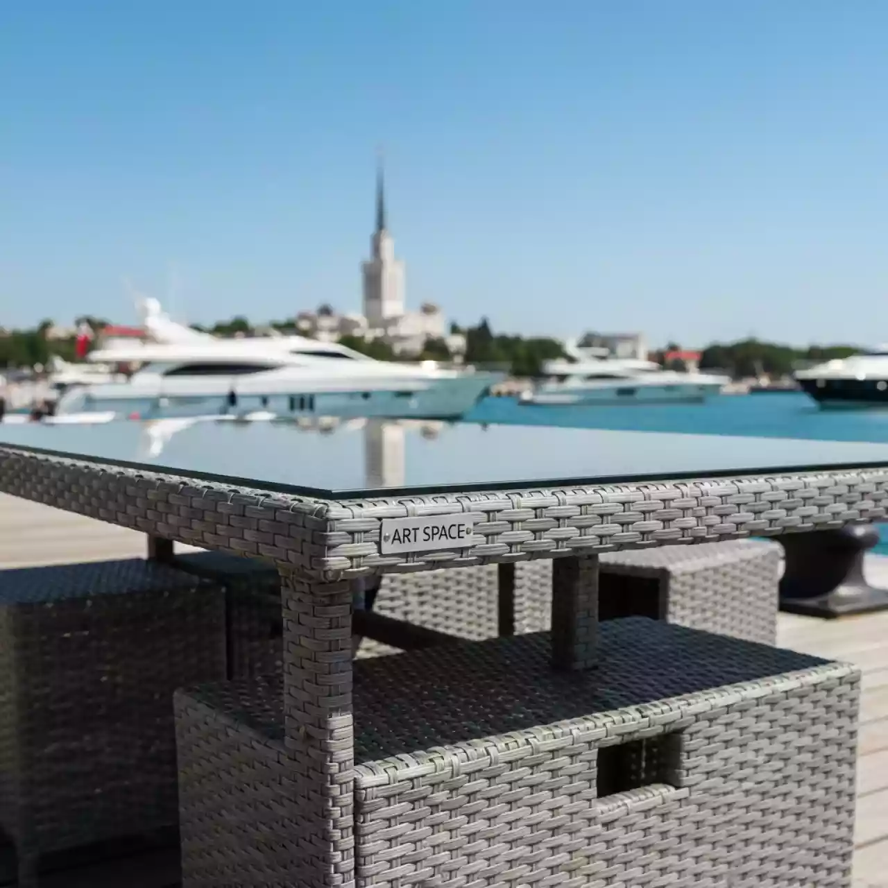 Аренда Стол садовый Орландо техноротанг серый 150х90х74 см на территории Морпорта Сочи — ART SPACE