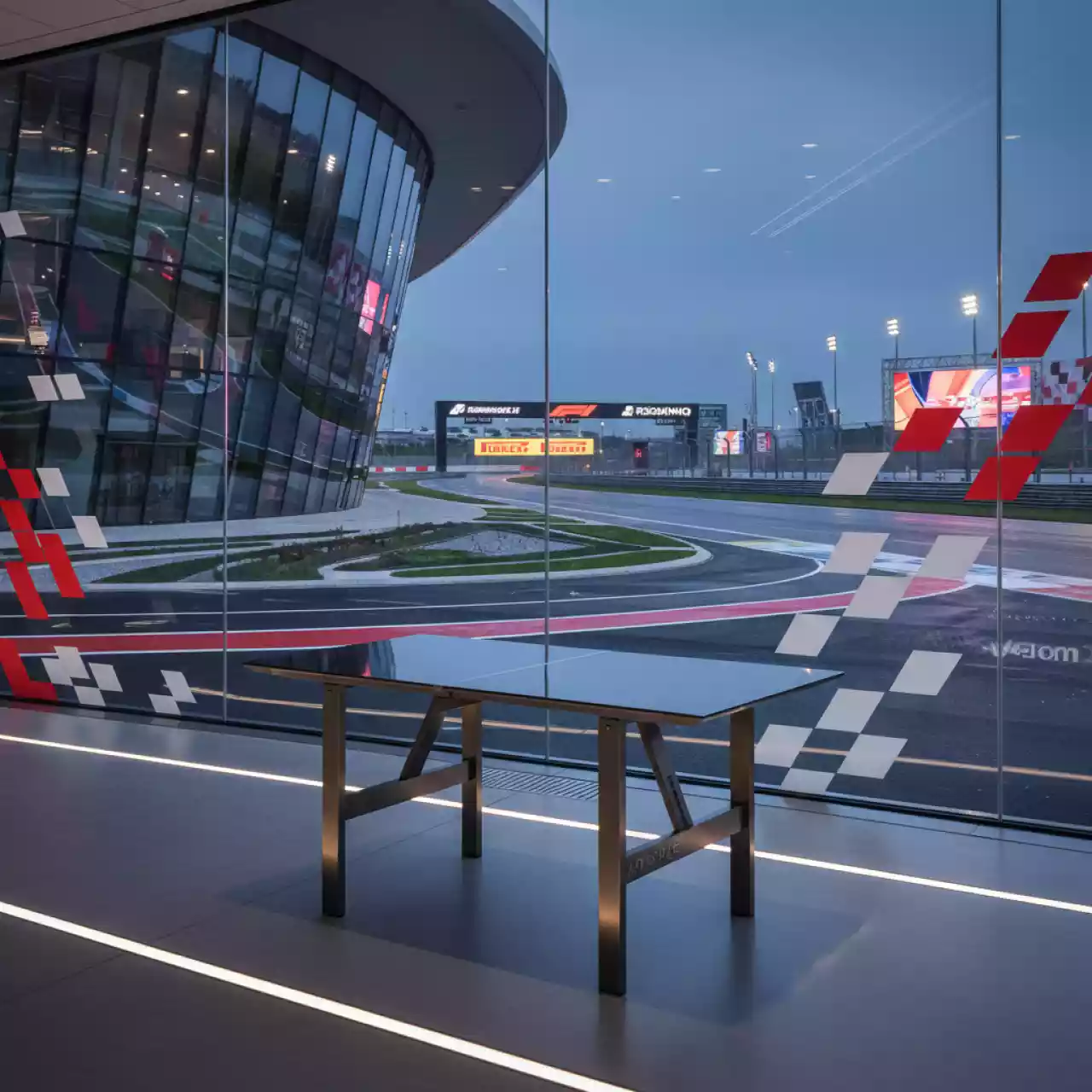 Аренда Стол складной Tesla 150 см в Delta Sirius — ART SPACE