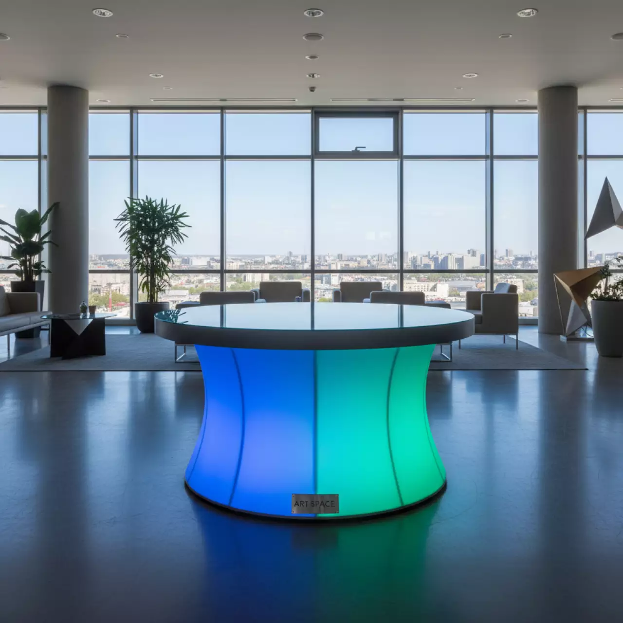 Аренда Стол светящийся Pacifico Round 220V RGB в Novotel Resort — ART SPACE