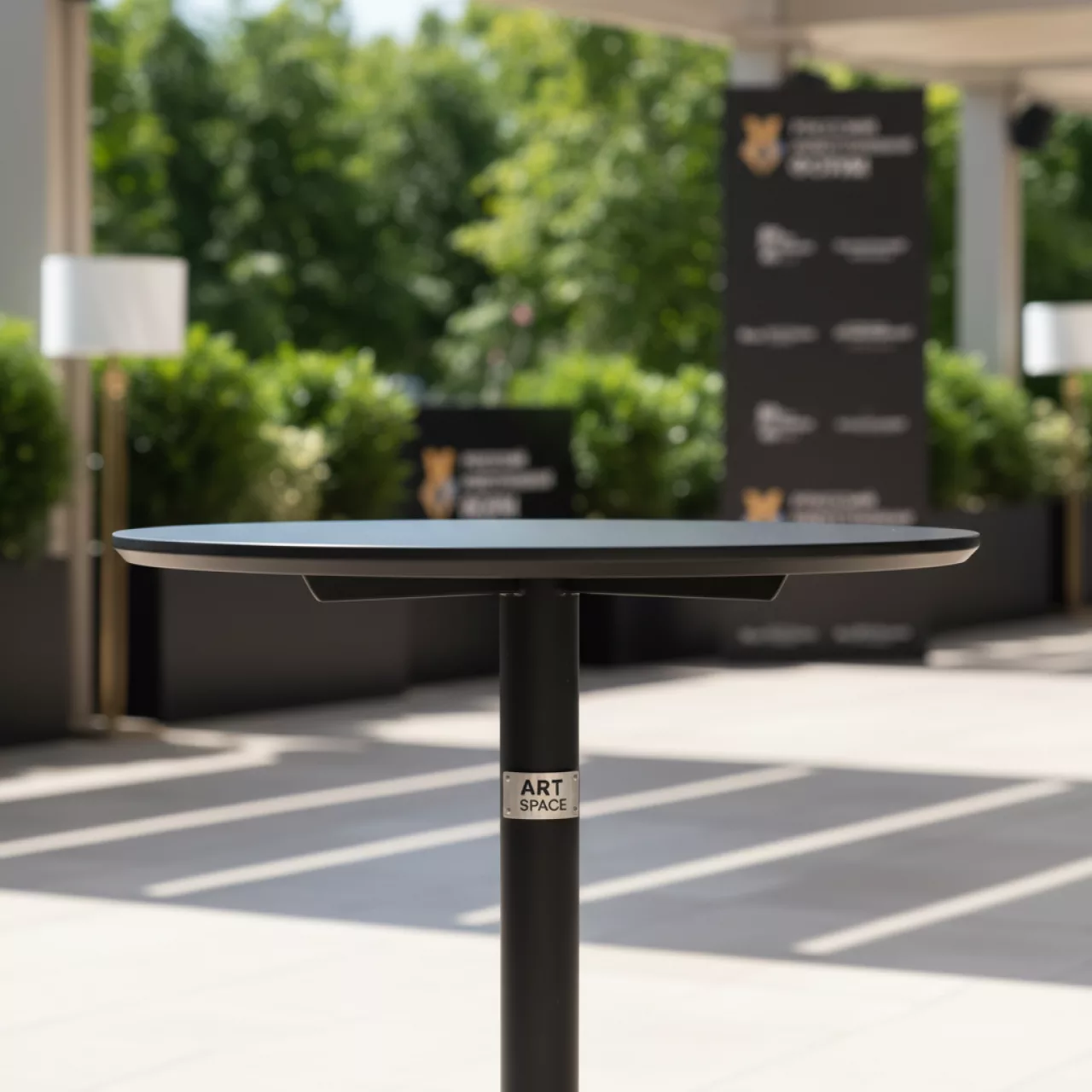 Аренда Стол T 2 барный высота 70 90 см черный в ресторане «La Terrazza» — ART SPACE