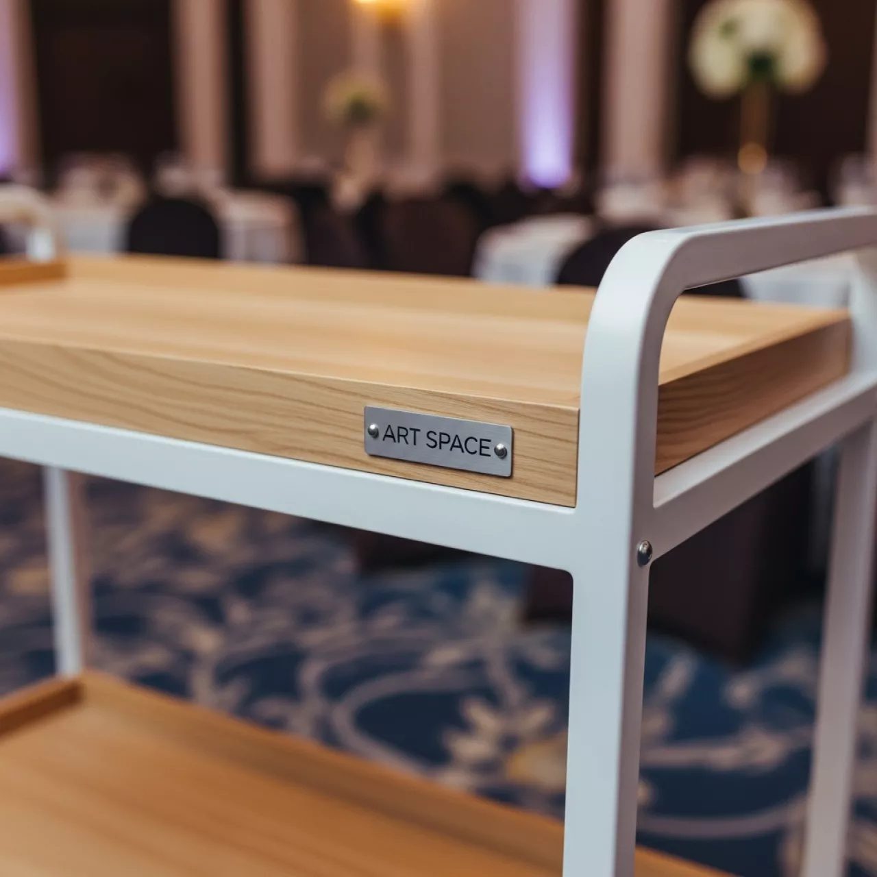 Аренда Стол тележка сервировочный для торта 96х50х83 см в Grand Karat Sochi — ART SPACE