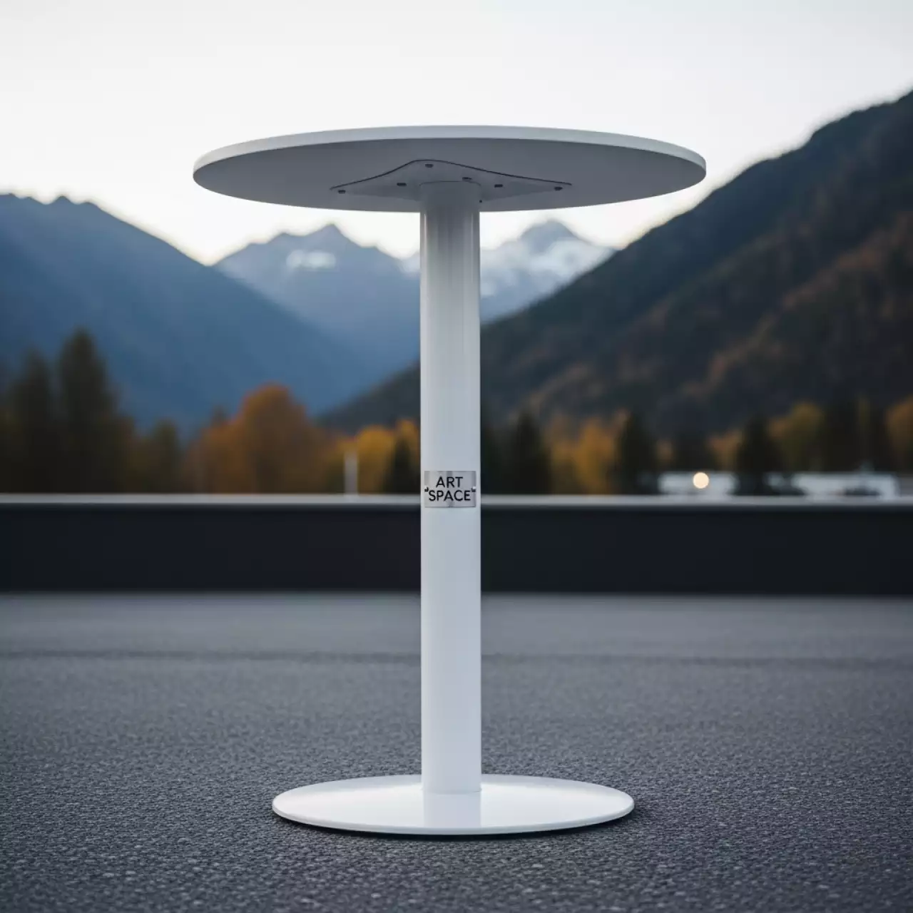 Аренда Стол toledo белый диаметр 60 см в Гранд Отель Поляна — ART SPACE