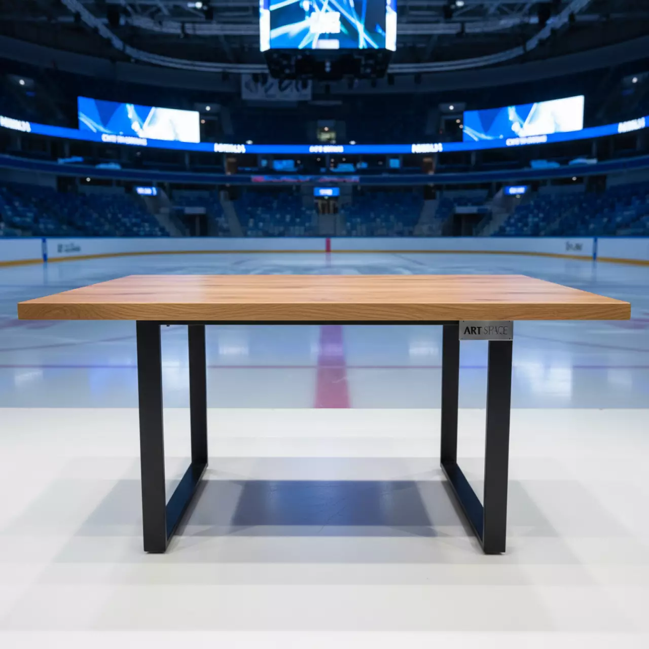 Аренда Стол Тринити лофт дуб вотан в ледовом дворце «Большой» — ART SPACE