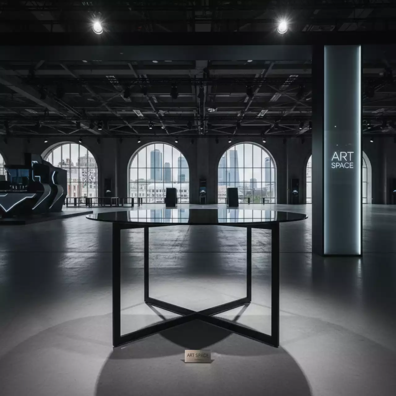 Аренда Стол Вега D100 черный стекло черный каркас в Mantera Supreme — ART SPACE