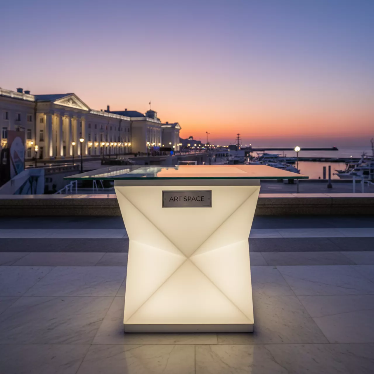 Аренда Стол витрина пластиковый со стеклом светящийся Splay Lighting на территории Морпорта Сочи — ART SPACE