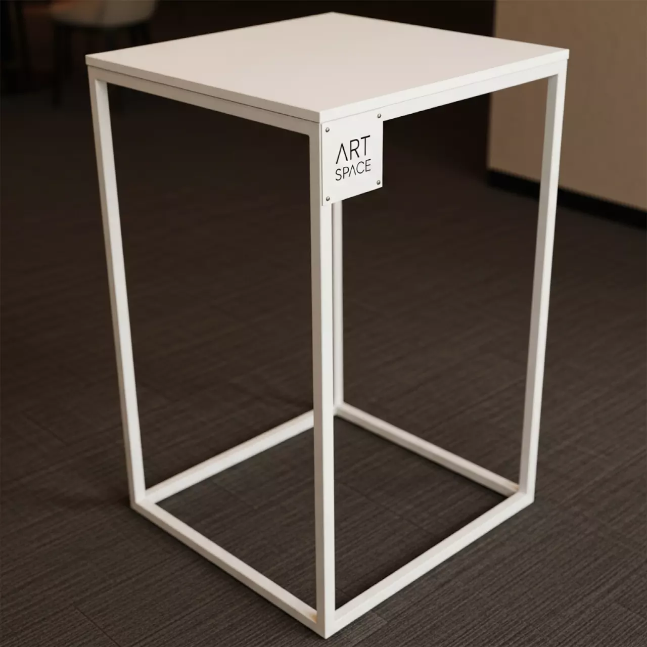 Аренда Стол высокий Cube Loft White в Stella di Mosca — ART SPACE