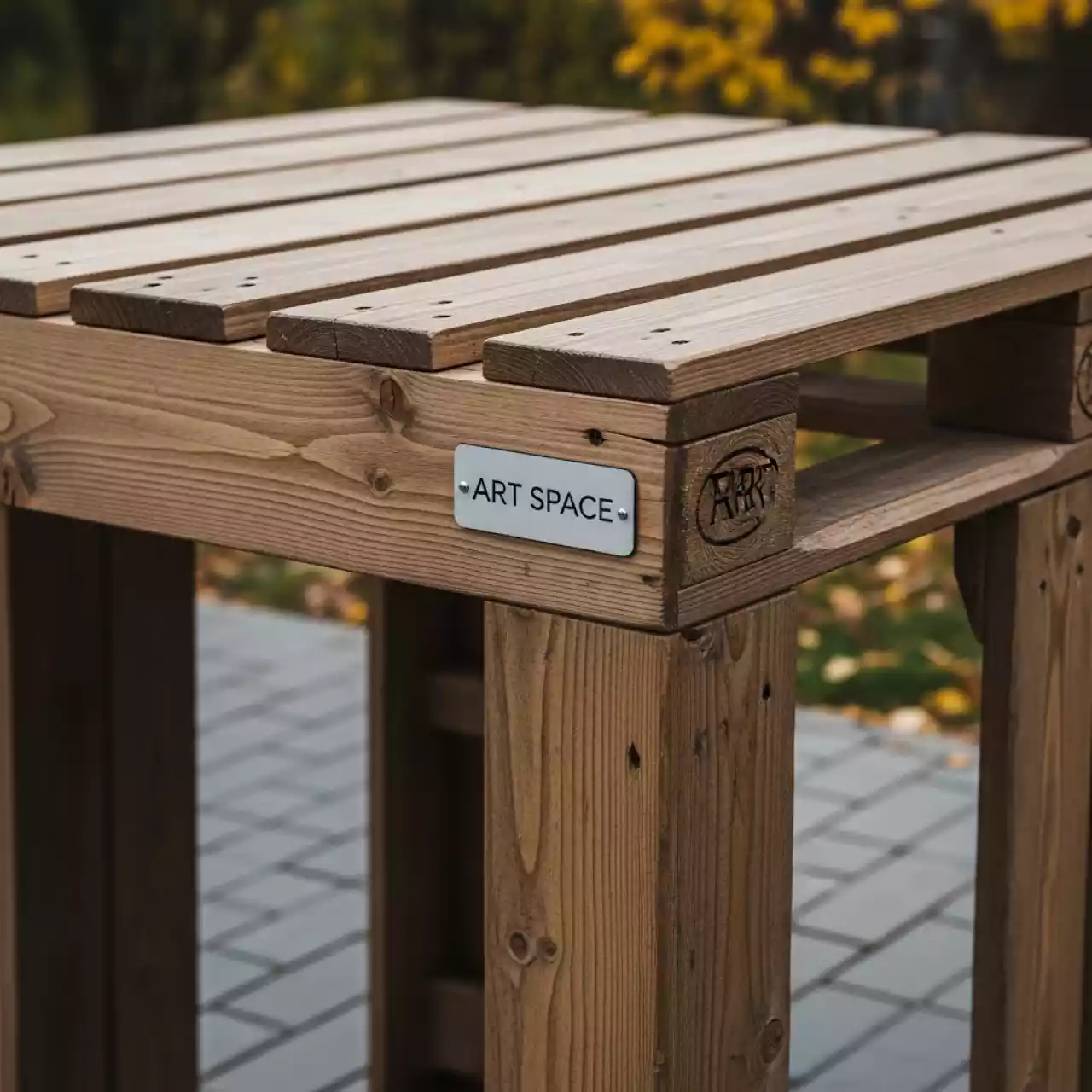 Аренда Стол Wood pallet Cube 50 из паллет в санатории «Русь» — ART SPACE