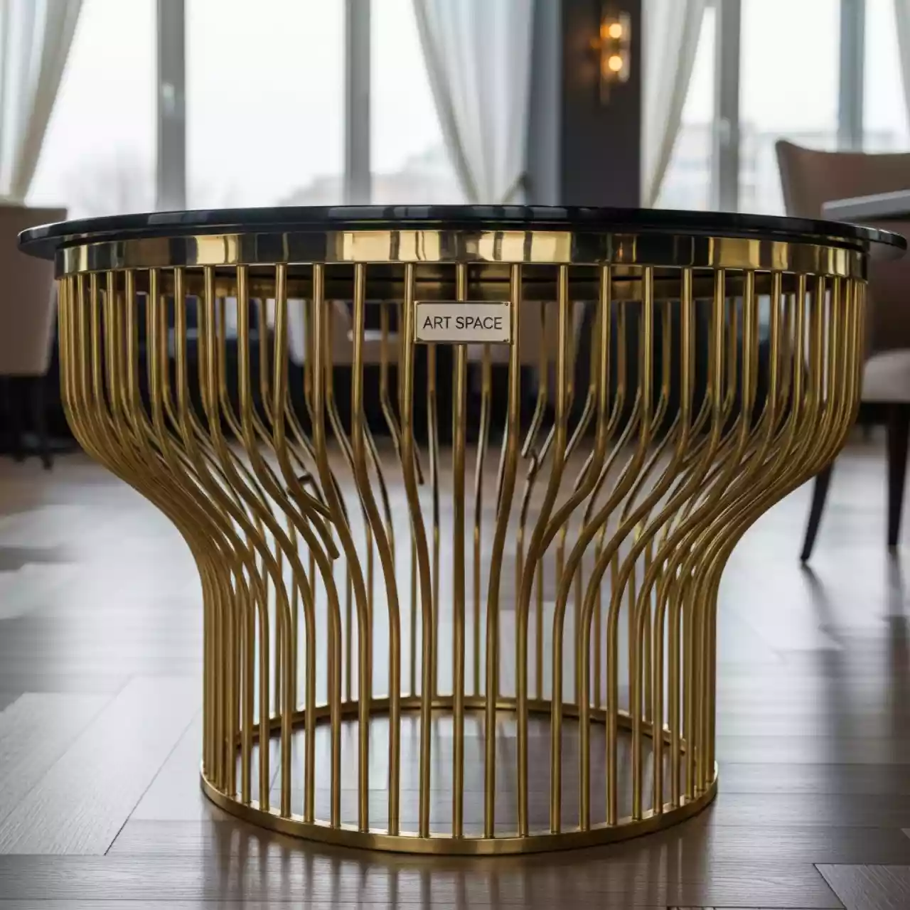 Аренда Стол журнальный 0870DT золотой черный в ресторане «Паруса» — ART SPACE