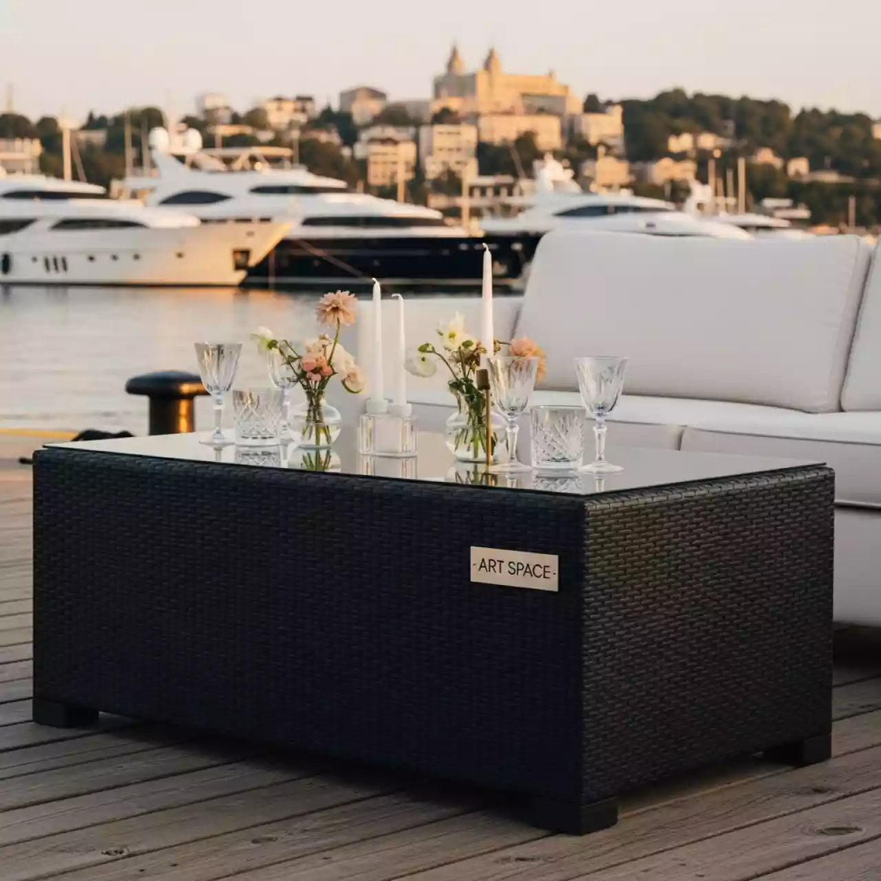 Аренда Стол журнальный Corfu садовая мебель из ротанга на территории Морпорта Сочи — ART SPACE