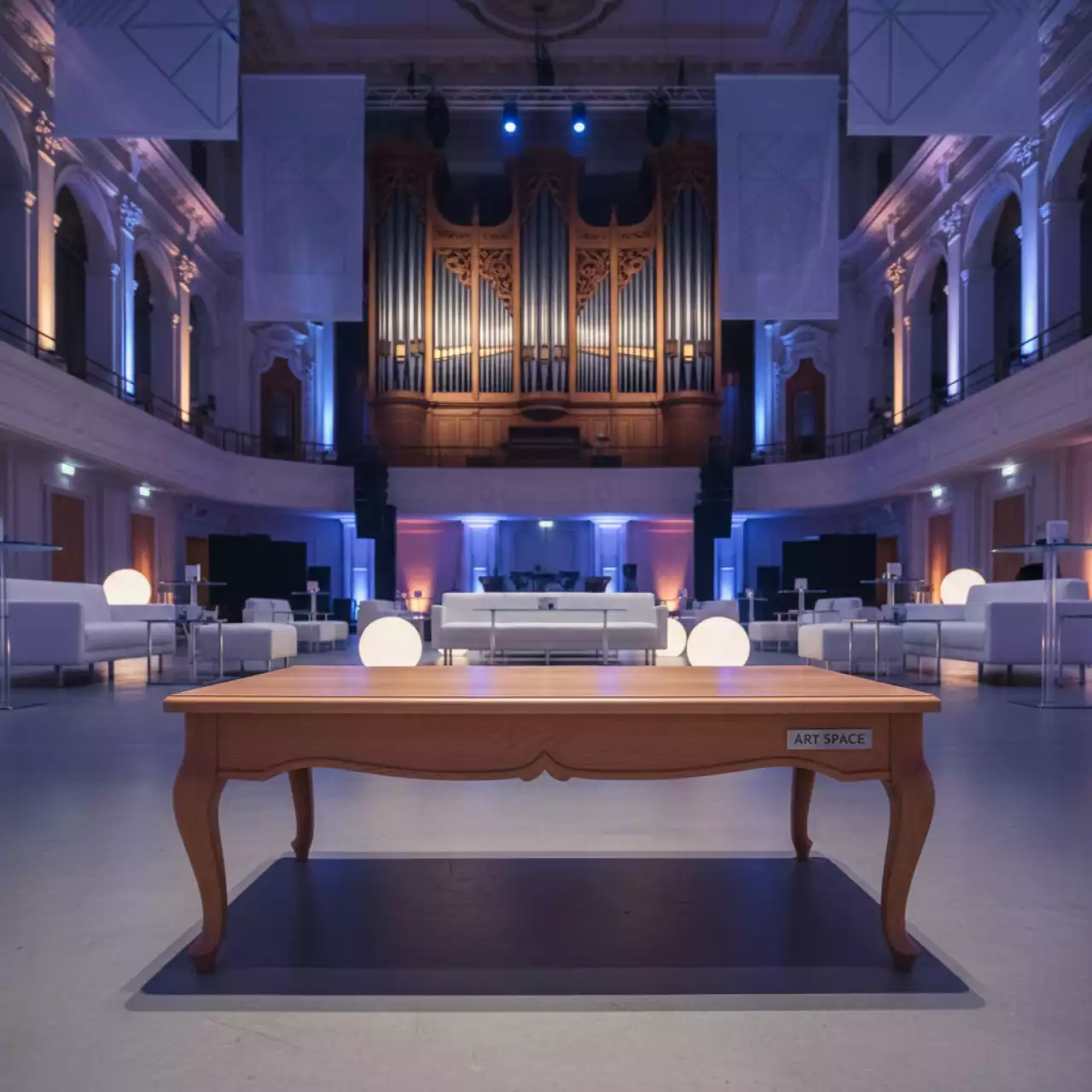 Аренда Стол журнальный Craft в Зале органной и камерной музыки — ART SPACE