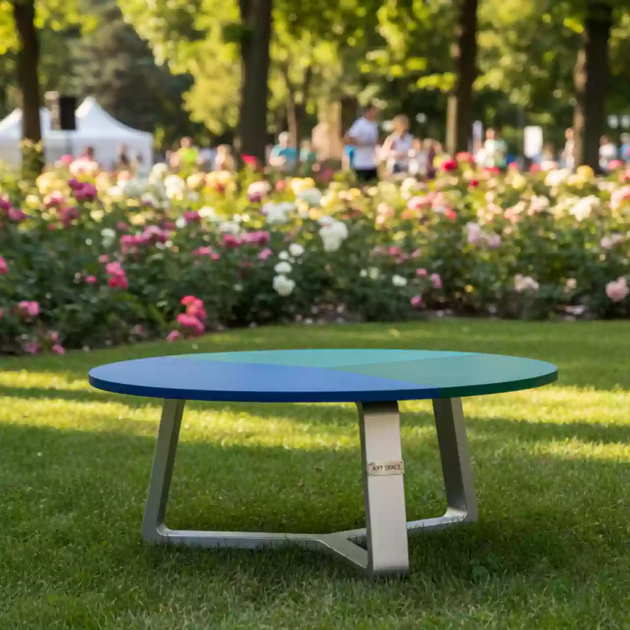 Аренда Стол журнальный для переговоров в парке «Ривьера» — ART SPACE